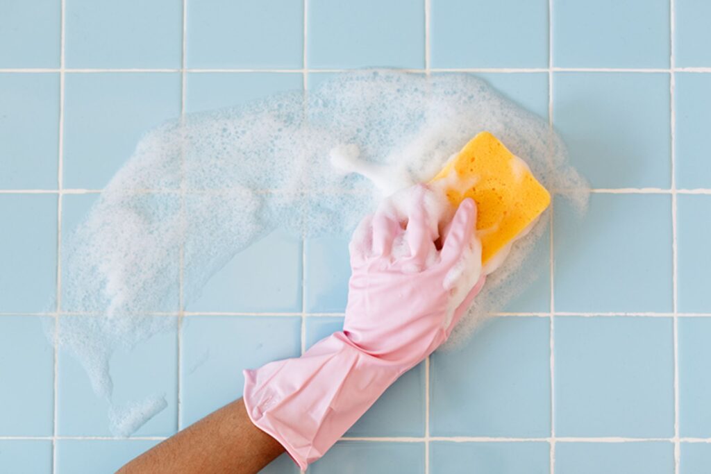 difference between cleaning and sanitizing